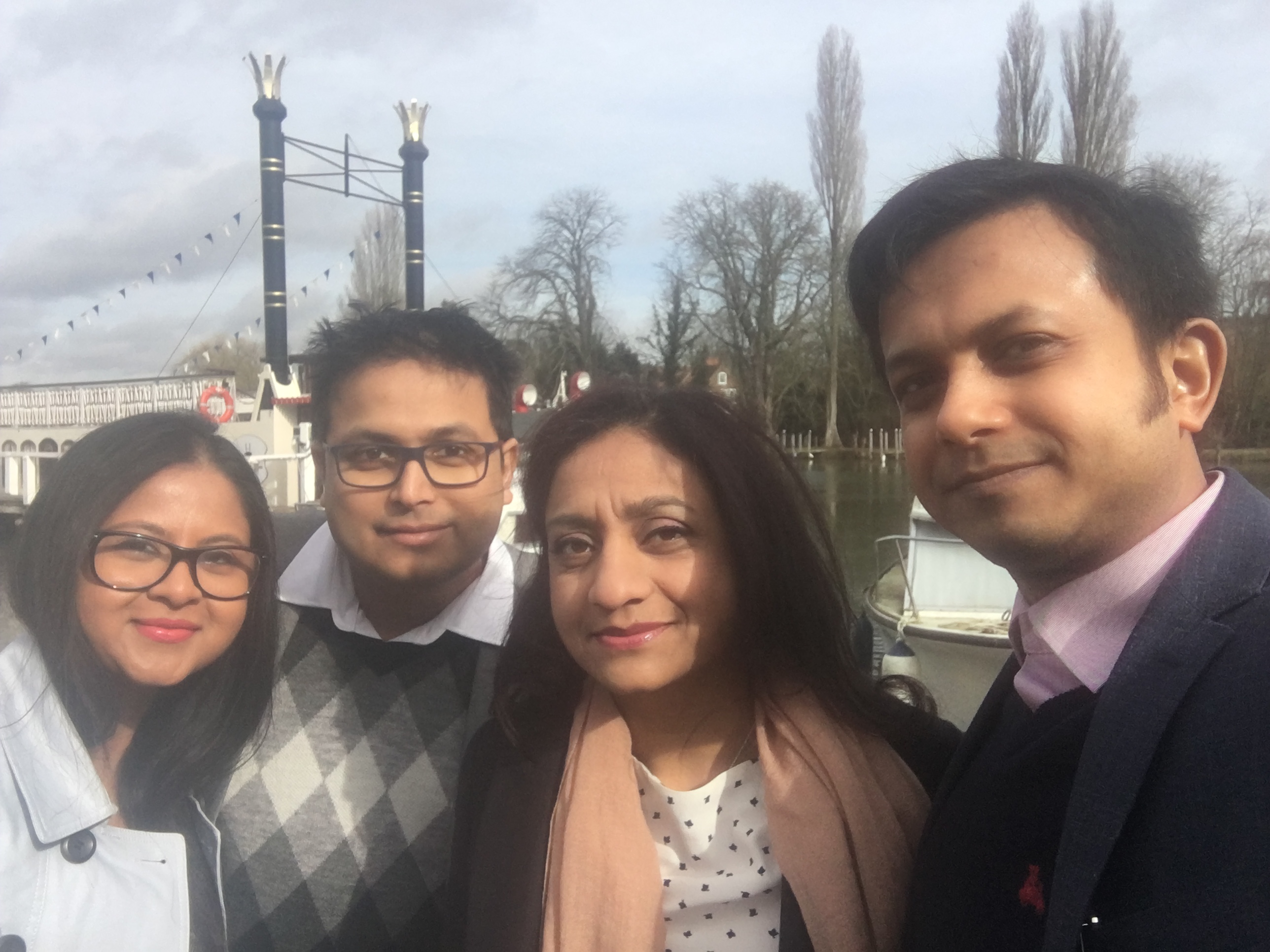 Arrived at Henley on Thames at 11 am